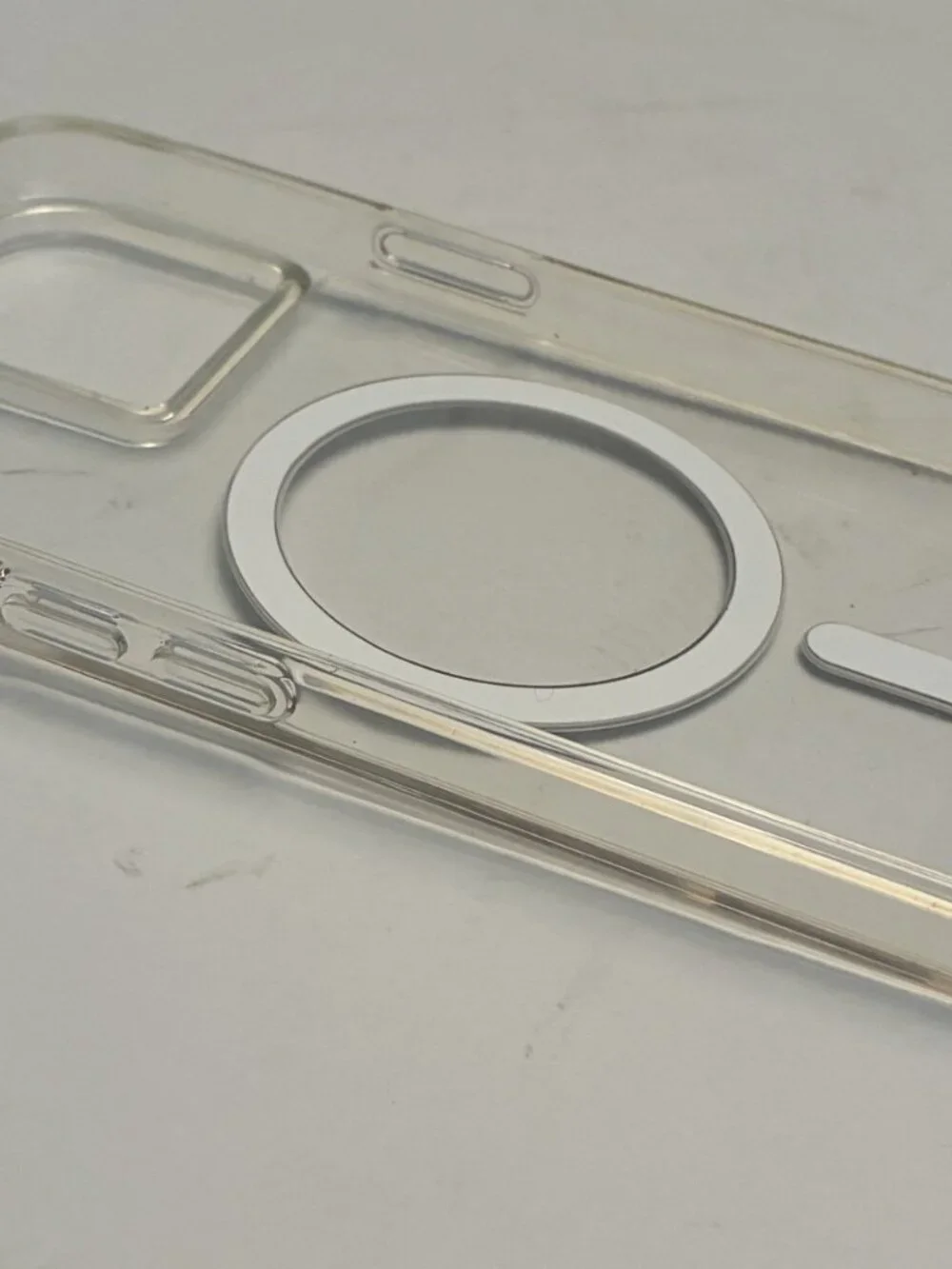 Case-Mate Tough Clear MagSafe Case for Apple iPhone 15/14/13